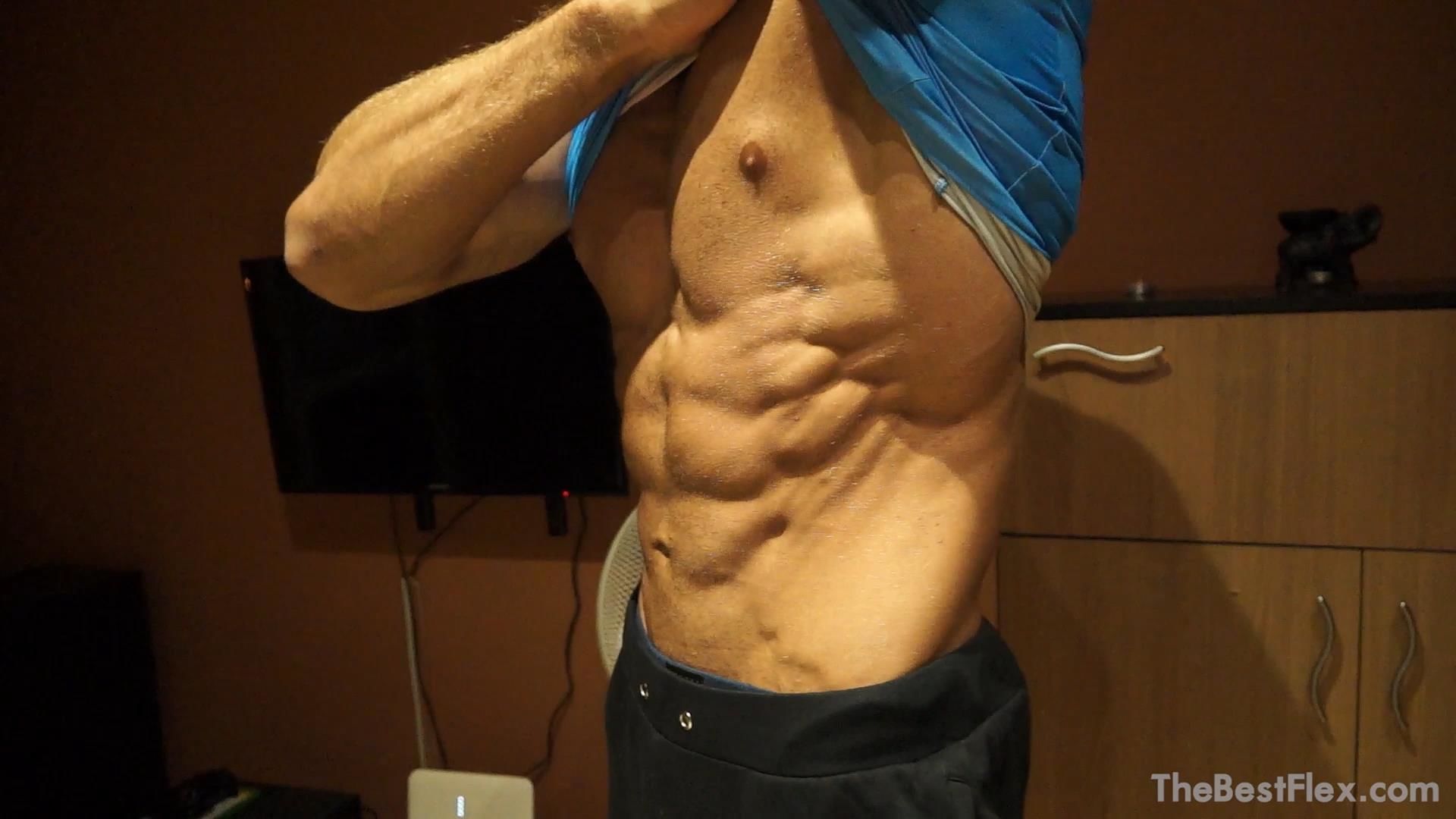 [The Best Flex] Tom H - Superman Got Shredded [1080p]