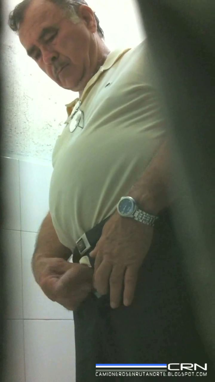 Public toilet spy chubold - stvincent.nupark.com