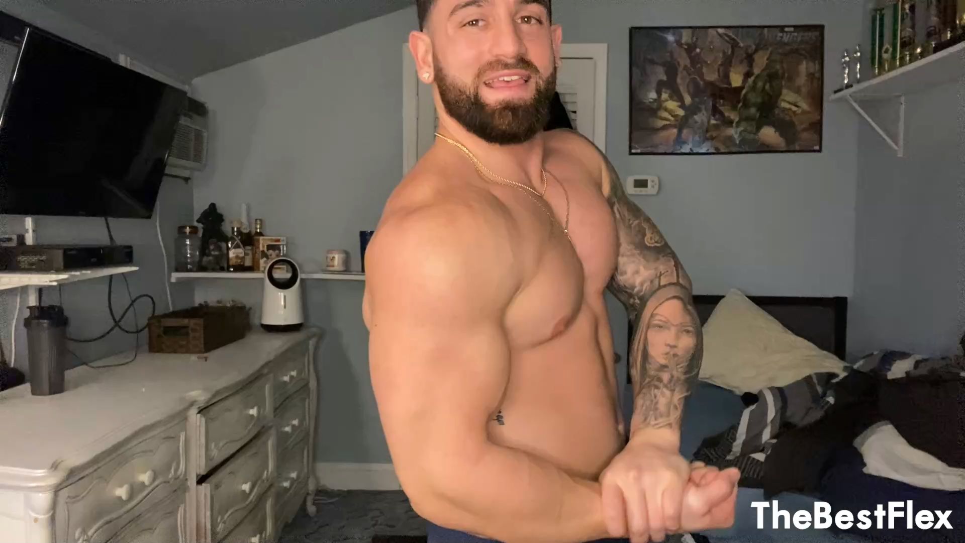 TBF - Tommy Scala (Johnny Greco) flexing