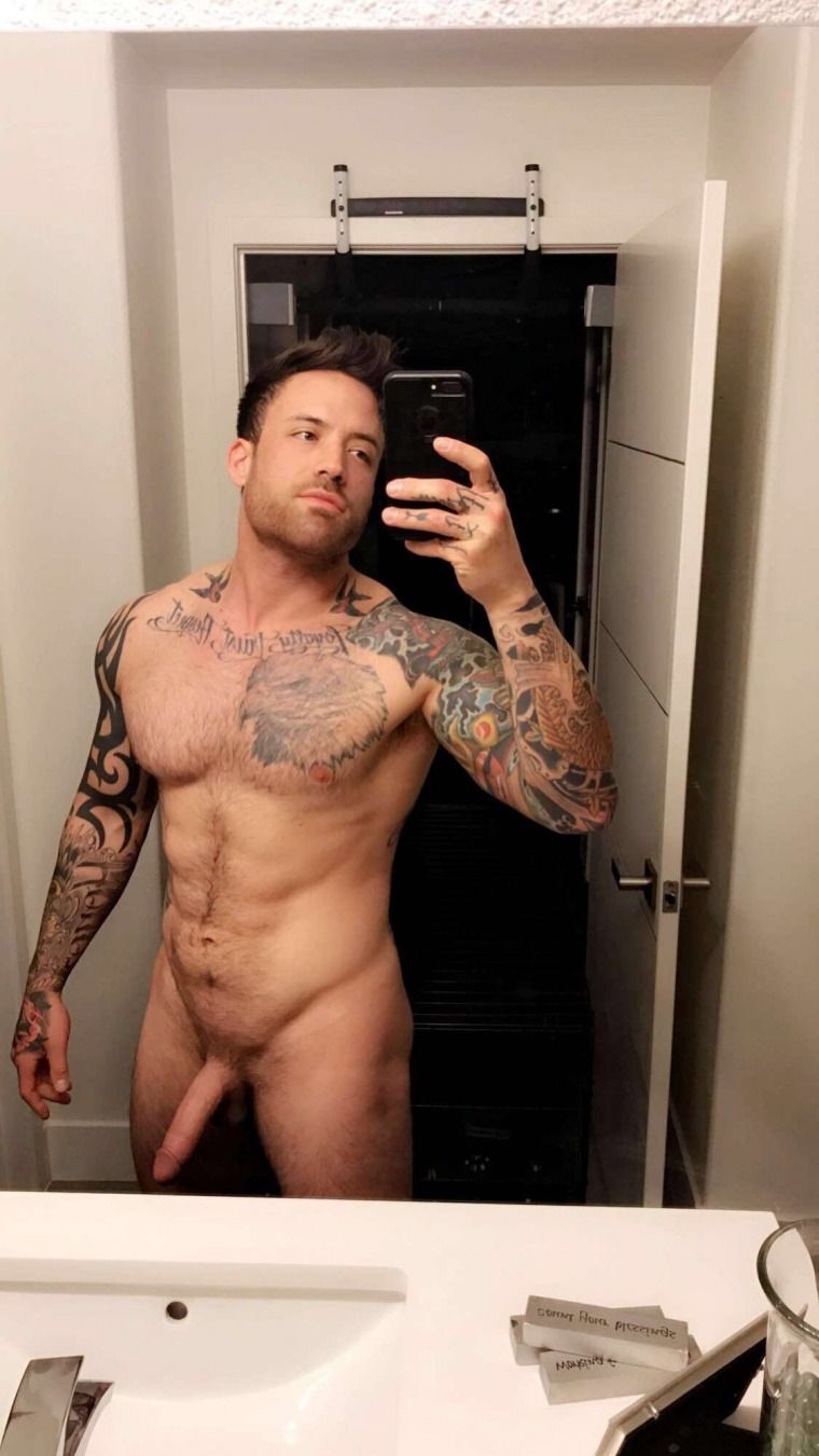 Jordan Levine Nude