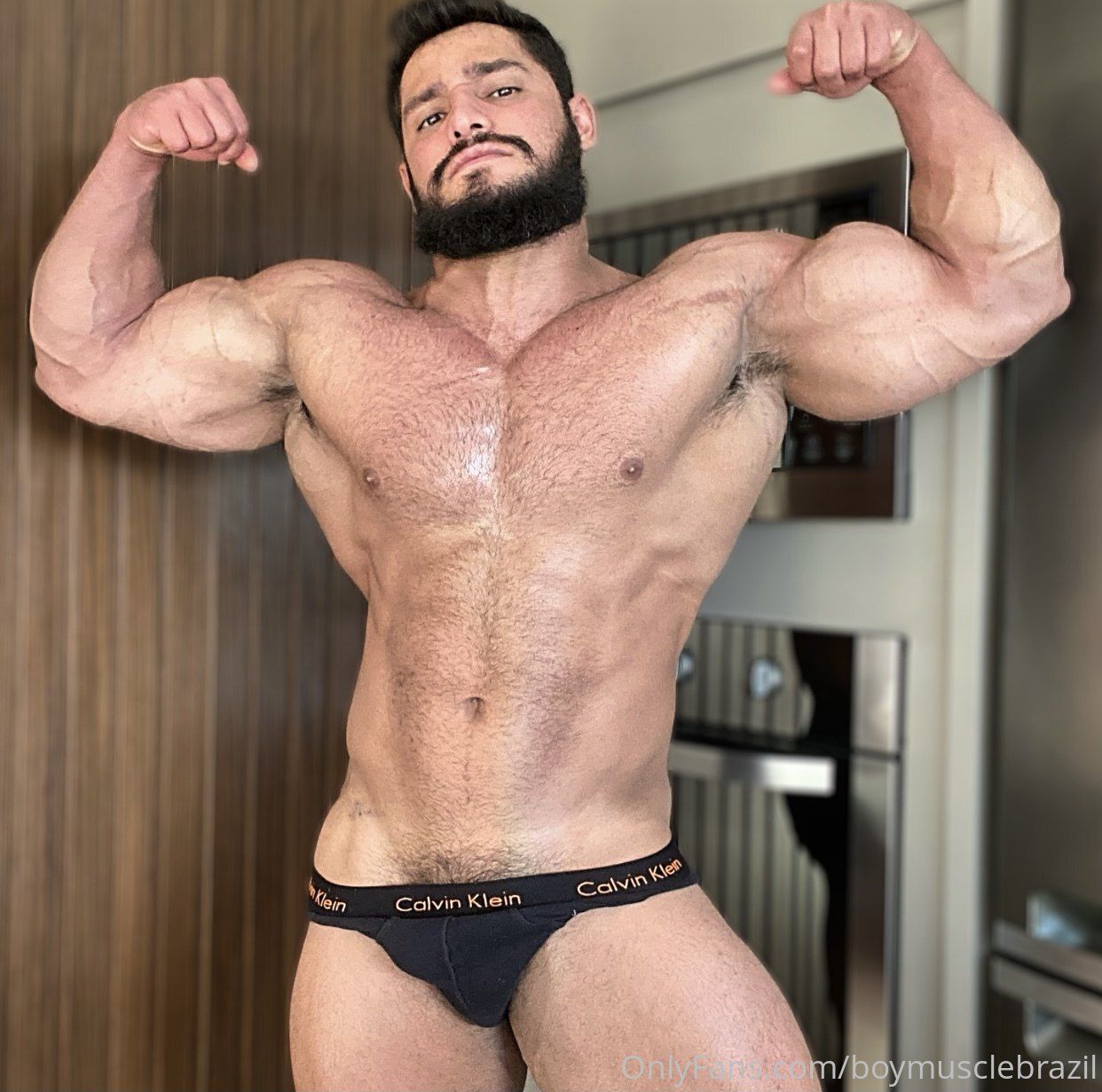 Aaron Muscle - boymusclebrazil (reworked and updated)