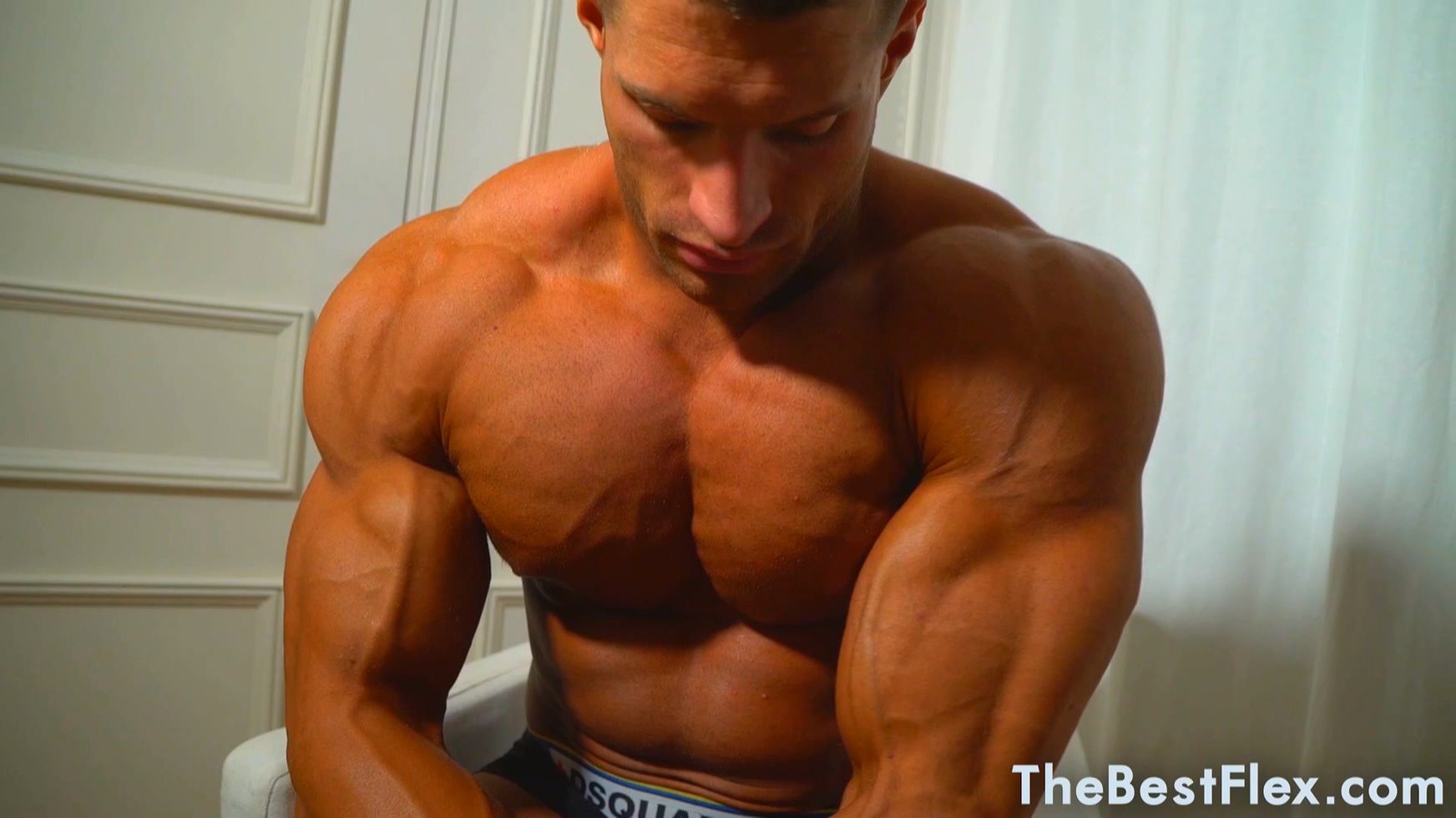 [The Best Flex] Tom H - Shredded Muscle Perfection [1080p]