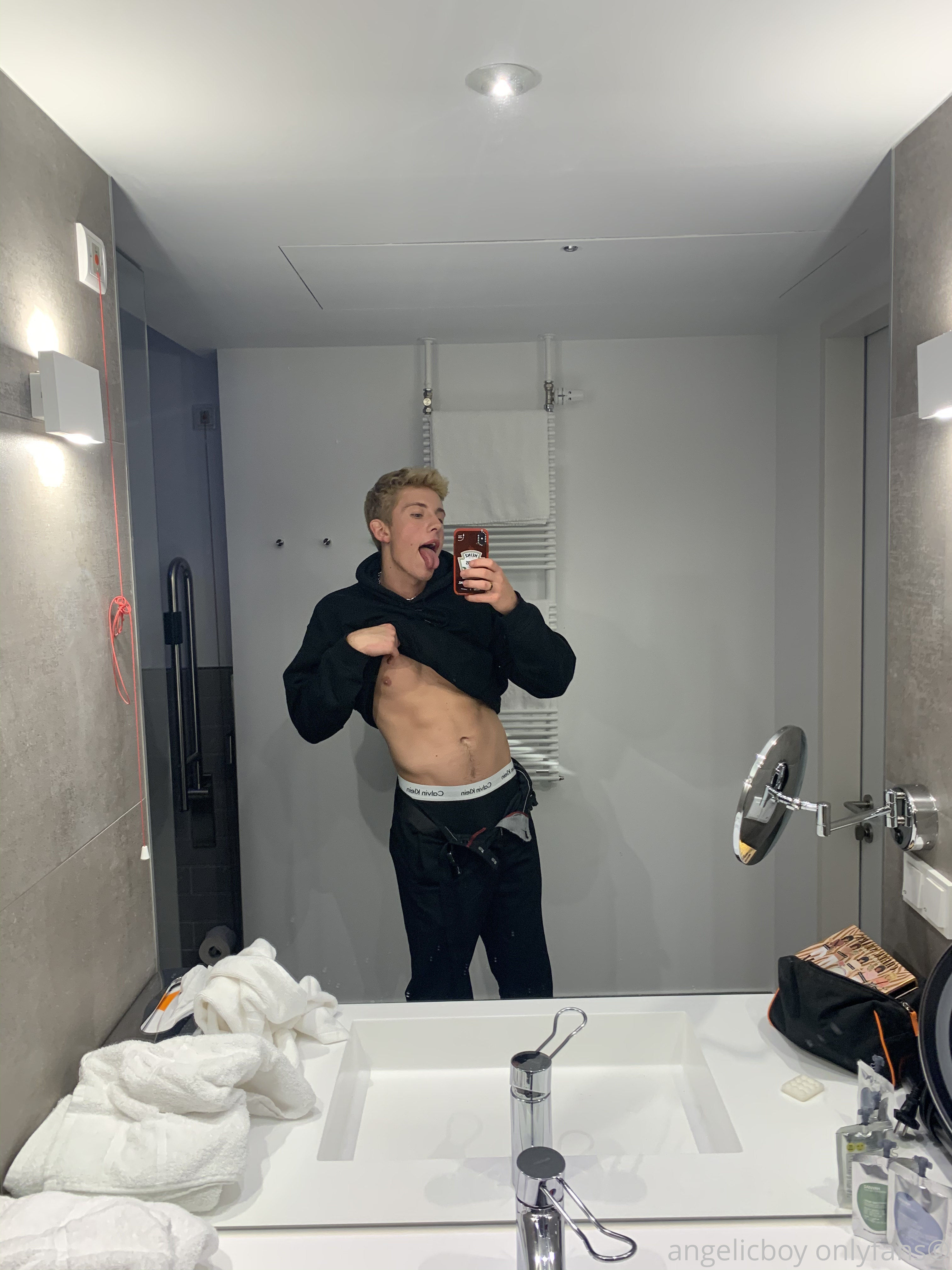 Angelicboy Onlyfans (Louis Mast)