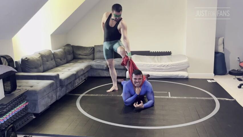 Bodybuilder Defeatec Superman Defeated